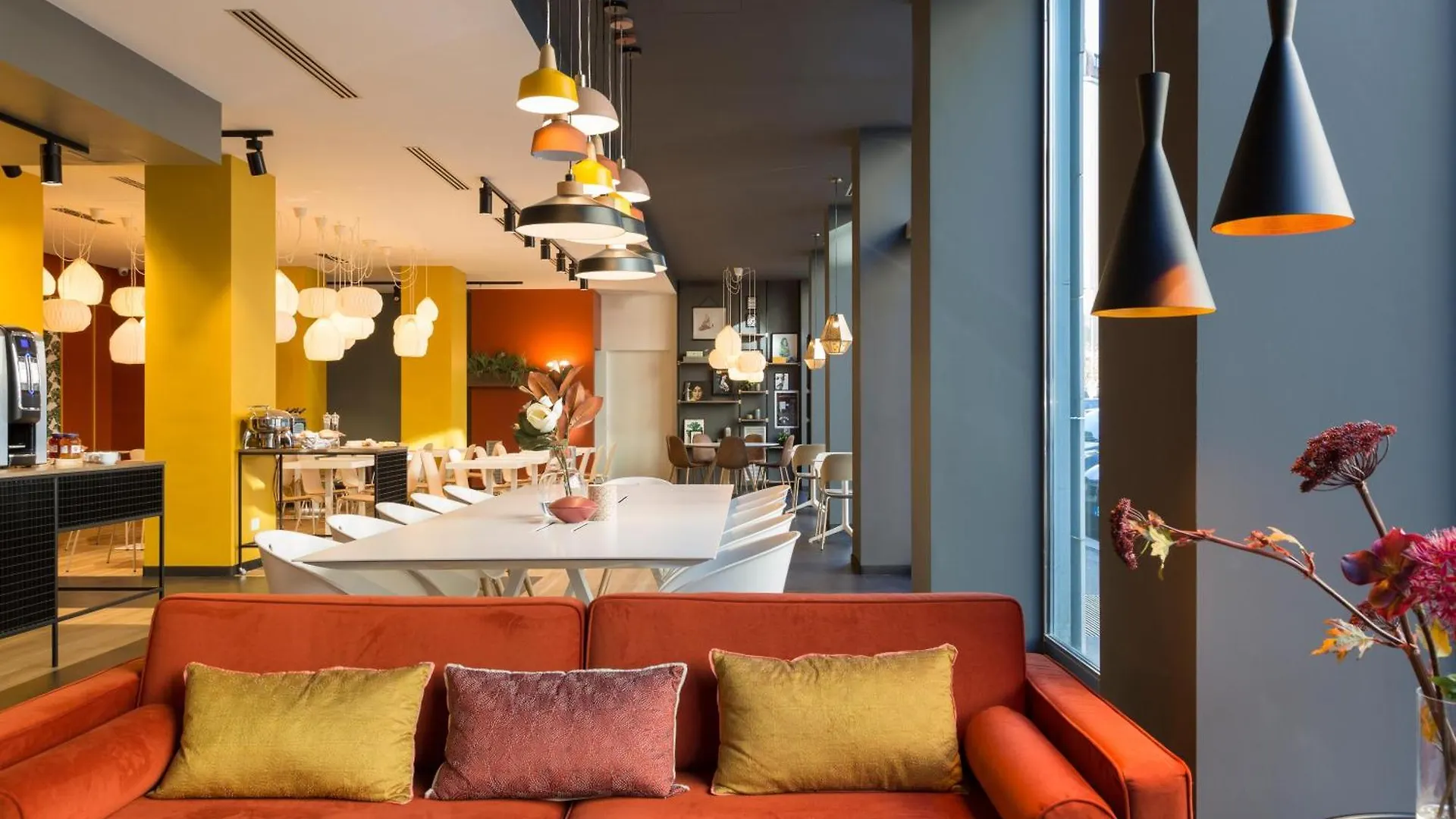 B&B Hotel Milano Central Station contacts