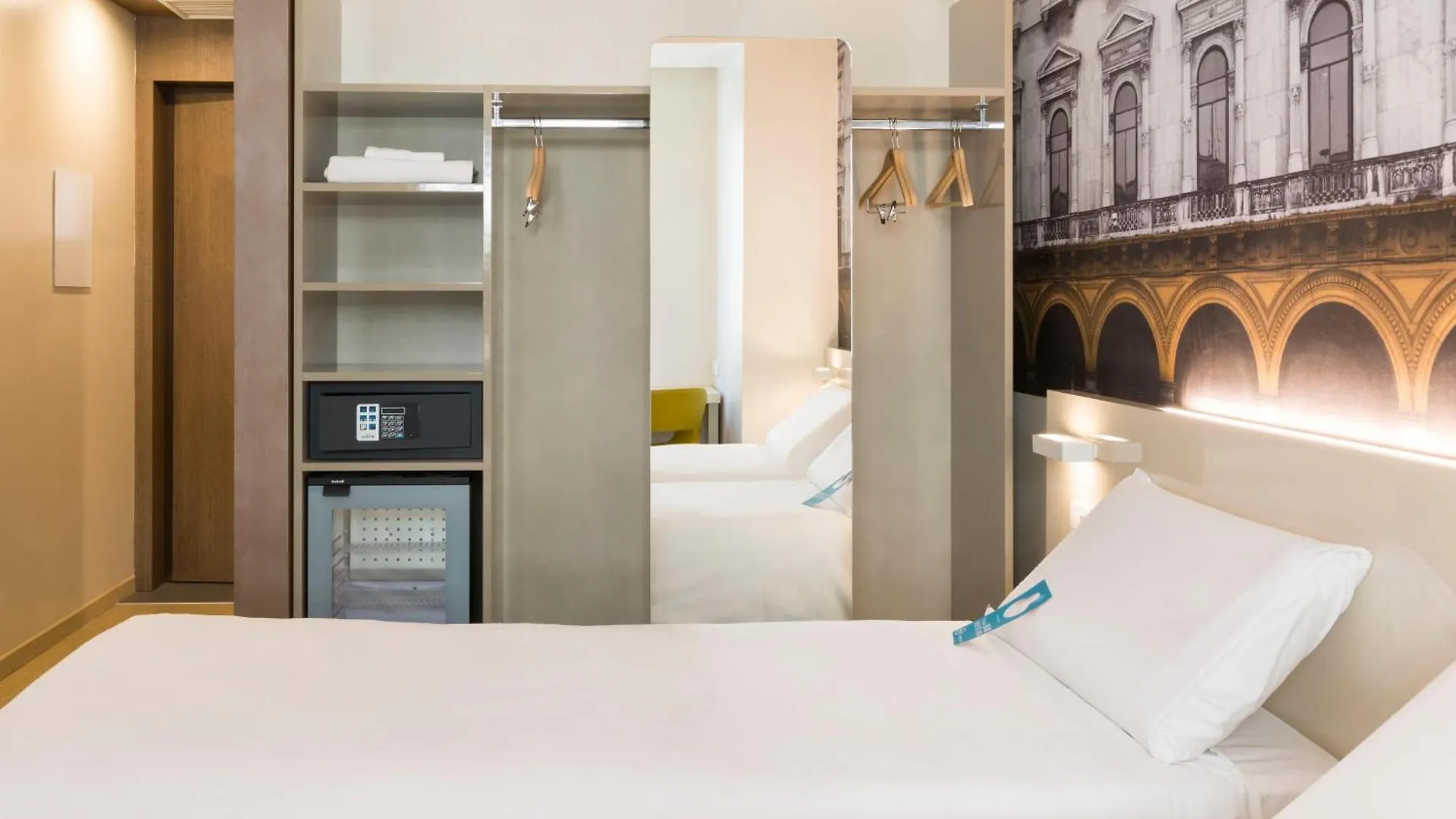 ***  B&B Hotel Milano Central Station Italy